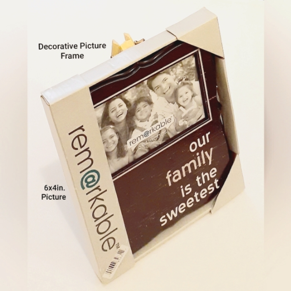 Rem@rkable "Our Family is the Sweetest" Wooden Photo Frame